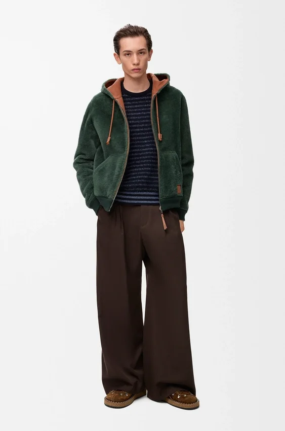 Bluza z kapturem z owczej skóry Bluza z kapturem z owczej skóry