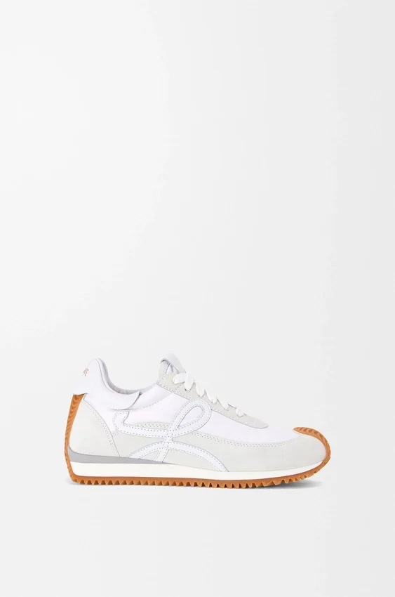 Buty sportowe „Flow Runner” z nylonu i zamszu Buty sportowe „Flow Runner” z nylonu i zamszu