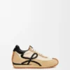 Buty sportowe „Flow Runner” z nylonu i zamszu Buty sportowe „Flow Runner” z nylonu i zamszu