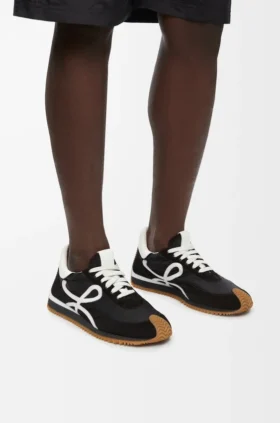 Buty sportowe „Flow Runner” z nylonu i zamszu