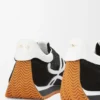 Buty sportowe „Flow Runner” z nylonu i zamszu Buty sportowe „Flow Runner” z nylonu i zamszu