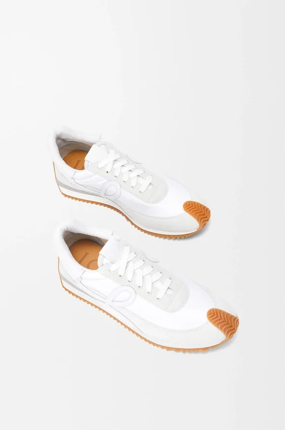 Buty sportowe „Flow Runner” z nylonu i zamszu Buty sportowe „Flow Runner” z nylonu i zamszu