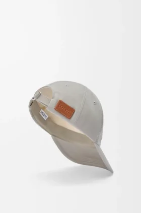 Czapka loewe z płótna
