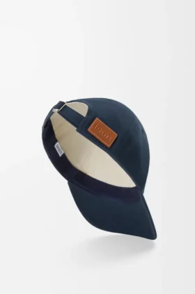 Czapka loewe z płótna