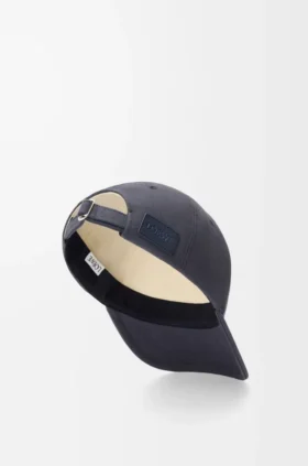 Czapka loewe z płótna