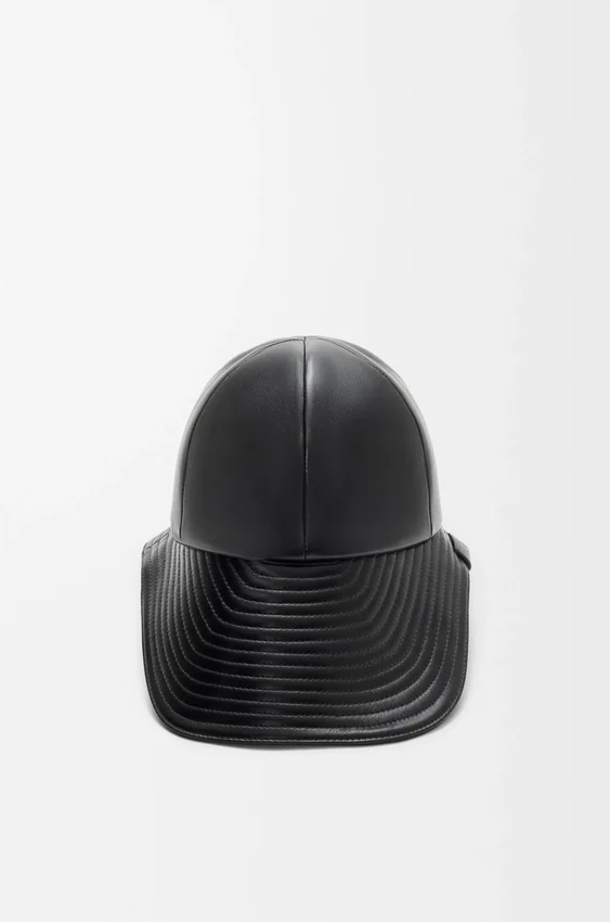 Czapka turystyczna ze skóry Czapka turystyczna ze skóry