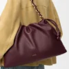 Duża Flamenco Purse z miękkiej skóry jagnięcej typu nappa Duża Flamenco Purse z miękkiej skóry jagnięcej typu nappa
