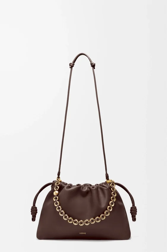 Duża Flamenco Purse z miękkiej skóry jagnięcej typu nappa Duża Flamenco Purse z miękkiej skóry jagnięcej typu nappa