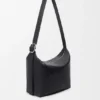 Duża torba Loop Hobo z miękkiej, ziarnistej skóry cielęcej Duża torba Loop Hobo z miękkiej, ziarnistej skóry cielęcej