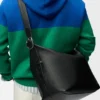Duża torba Loop Hobo z miękkiej, ziarnistej skóry cielęcej Duża torba Loop Hobo z miękkiej, ziarnistej skóry cielęcej
