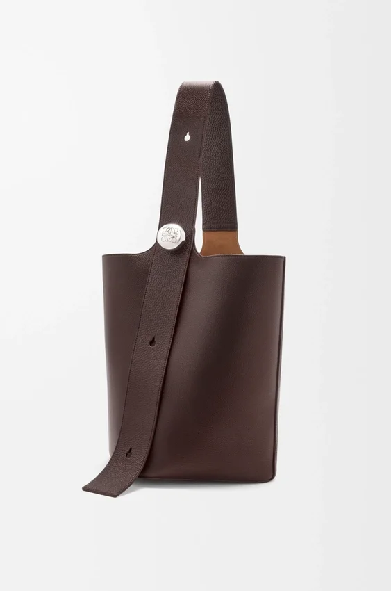 Duża torba Pebble Bucket z miękkiej, ziarnistej skóry cielęcej Duża torba Pebble Bucket z miękkiej, ziarnistej skóry cielęcej