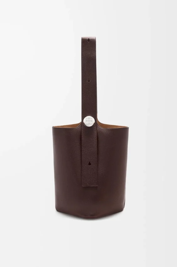 Duża torba Pebble Bucket z miękkiej, ziarnistej skóry cielęcej Duża torba Pebble Bucket z miękkiej, ziarnistej skóry cielęcej