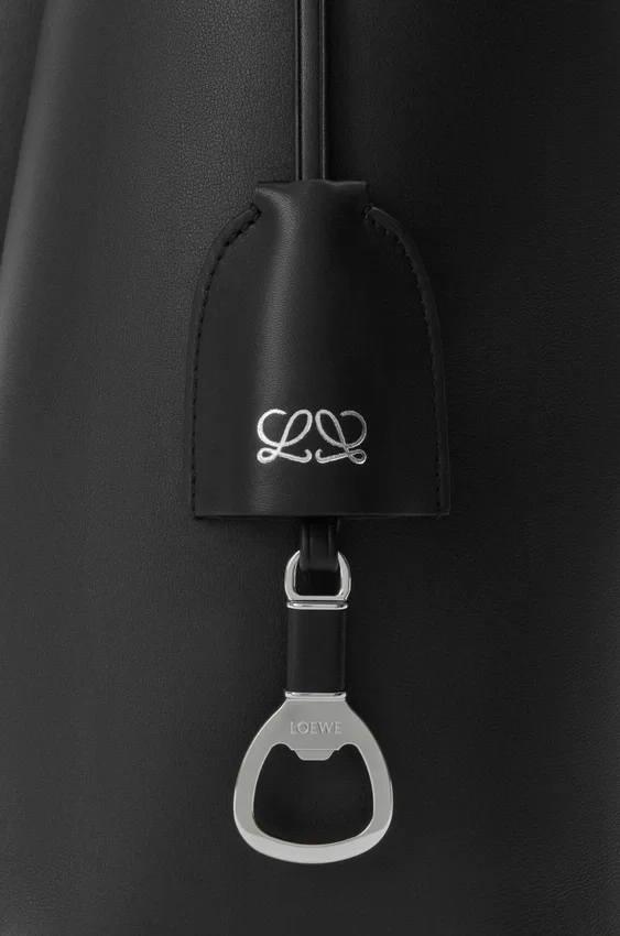 Duża torba typu bucket „Bilbao” z gładkiej skóry cielęcej Duża torba typu bucket „Bilbao” z gładkiej skóry cielęcej