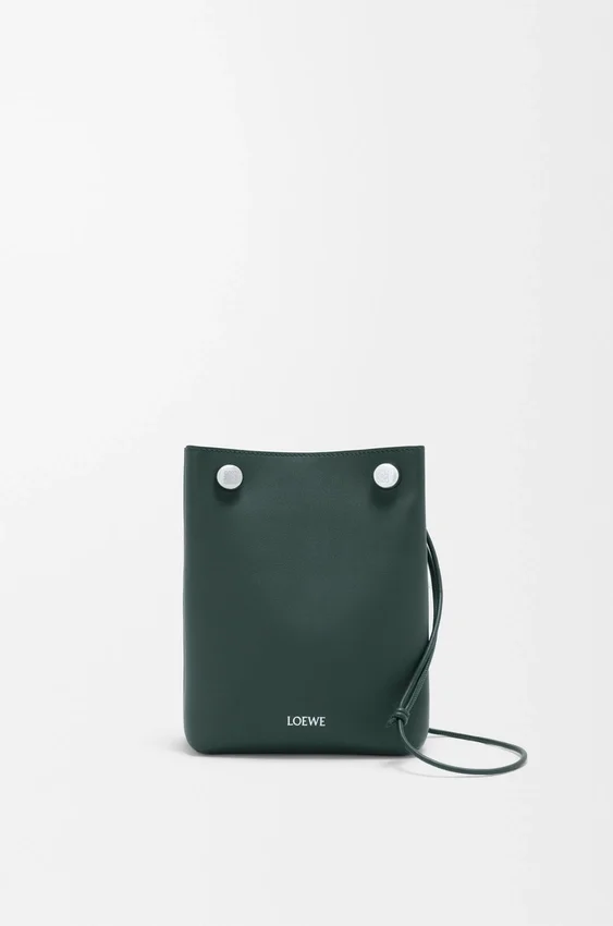 Etui „Pebble” z gładkiej skóry cielęcej Etui „Pebble” z gładkiej skóry cielęcej