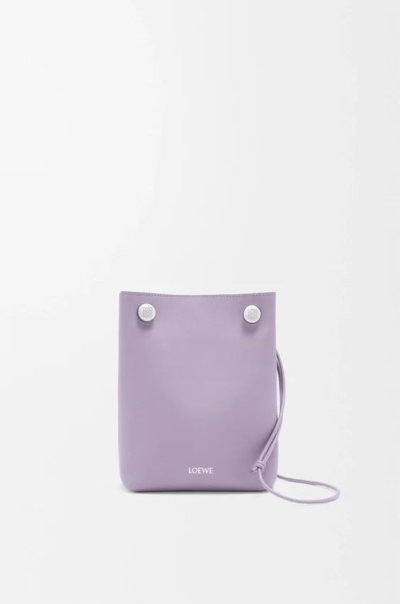 Etui „Pebble” z gładkiej skóry cielęcej Etui „Pebble” z gładkiej skóry cielęcej