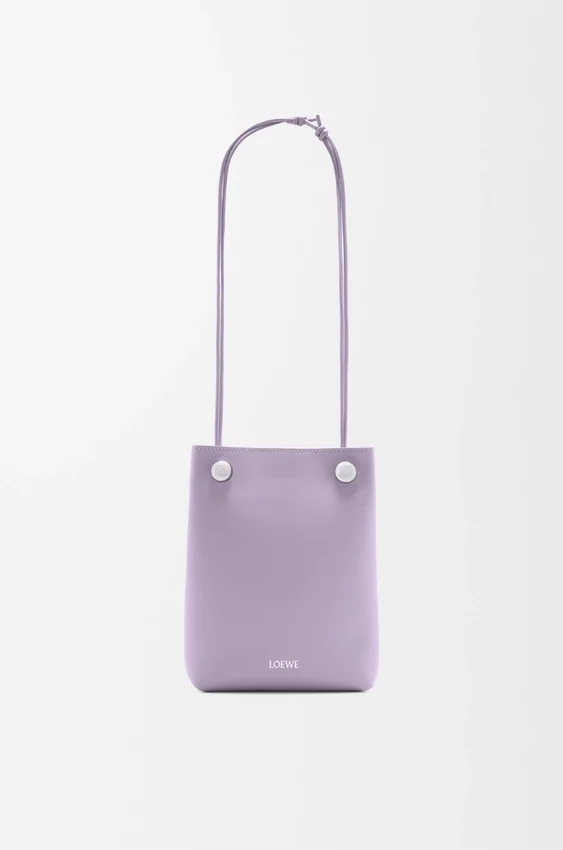 Etui „Pebble” z gładkiej skóry cielęcej Etui „Pebble” z gładkiej skóry cielęcej