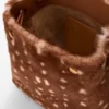 Etui z motywem „Pebble” z nadrukowanej owczej skóry Etui z motywem „Pebble” z nadrukowanej owczej skóry
