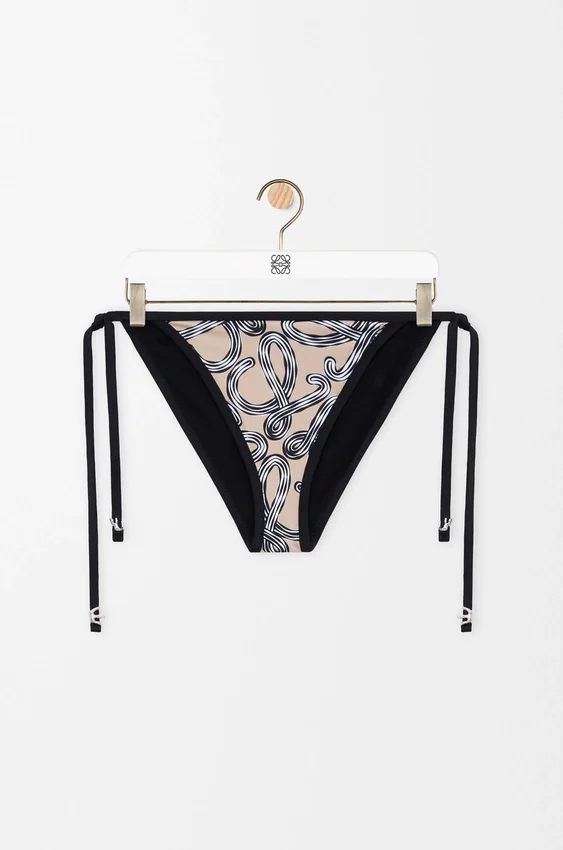 Figurka bikini z technicznej dzianiny Figurka bikini z technicznej dzianiny