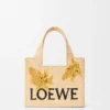 Mała Font Tote z napisem „Loewe” z rafii Mała Font Tote z napisem „Loewe” z rafii