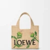 Mała Font Tote z napisem „Loewe” z rafii Mała Font Tote z napisem „Loewe” z rafii