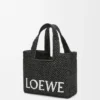 Mała Font Tote z napisem „Loewe” z rafii Mała Font Tote z napisem „Loewe” z rafii
