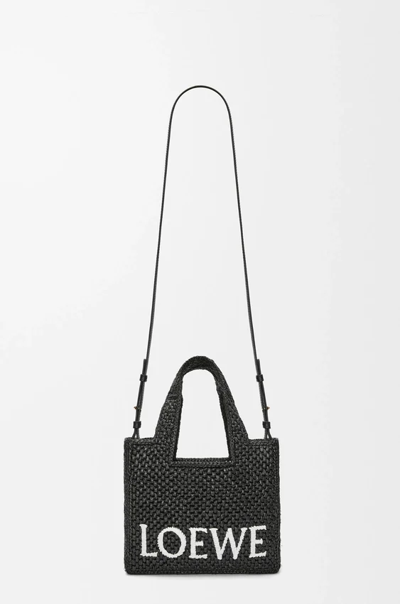 Mała Font Tote z napisem „Loewe” z rafii Mała Font Tote z napisem „Loewe” z rafii