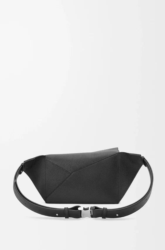 Mała Puzzle Bumbag z ziarnistej skóry cielęcej Mała Puzzle Bumbag z ziarnistej skóry cielęcej