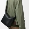 Mała torebka Cubi Crossbody z miękkiej, gładkiej skóry cielęcej i żakardu Mała torebka Cubi Crossbody z miękkiej, gładkiej skóry cielęcej i żakardu