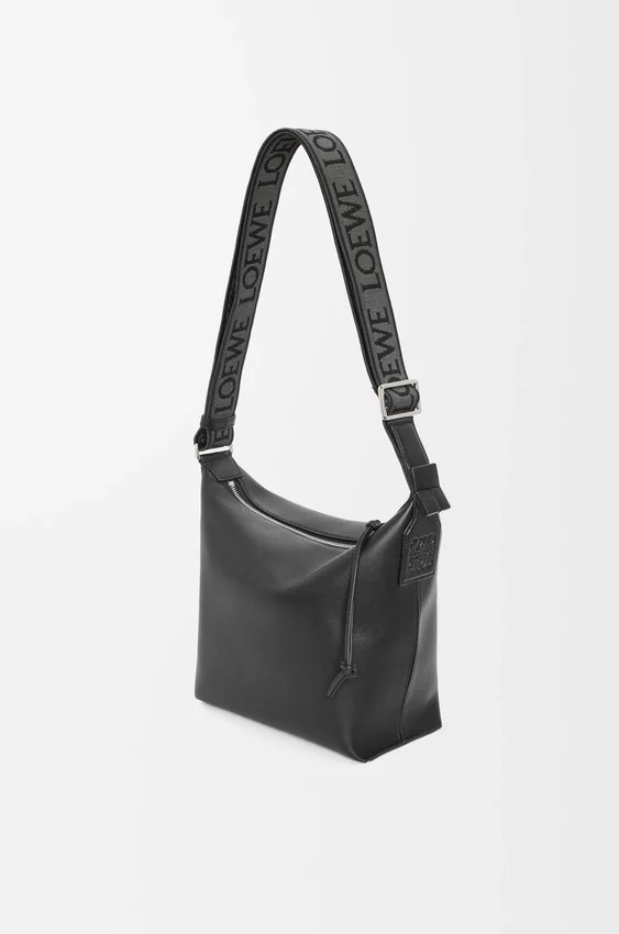 Mała torebka Cubi Crossbody z miękkiej, gładkiej skóry cielęcej i żakardu Mała torebka Cubi Crossbody z miękkiej, gładkiej skóry cielęcej i żakardu