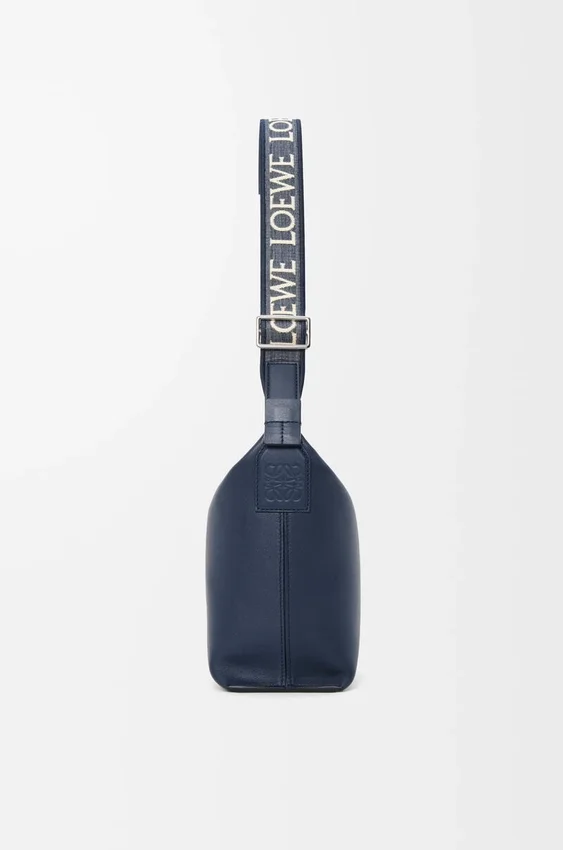 Mała torebka Cubi Crossbody z miękkiej, gładkiej skóry cielęcej i żakardu Mała torebka Cubi Crossbody z miękkiej, gładkiej skóry cielęcej i żakardu