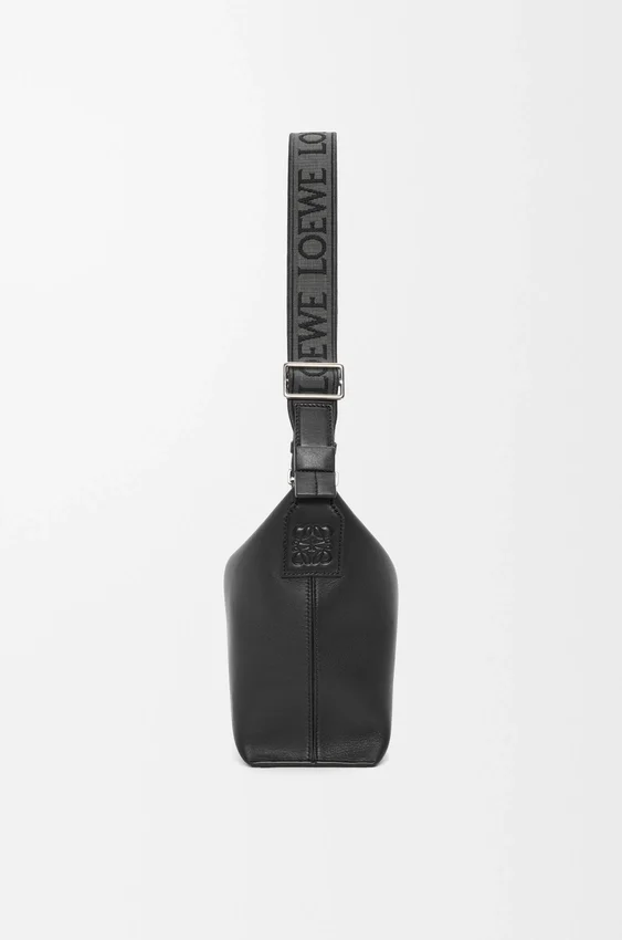 Mała torebka Cubi Crossbody z miękkiej, gładkiej skóry cielęcej i żakardu Mała torebka Cubi Crossbody z miękkiej, gładkiej skóry cielęcej i żakardu