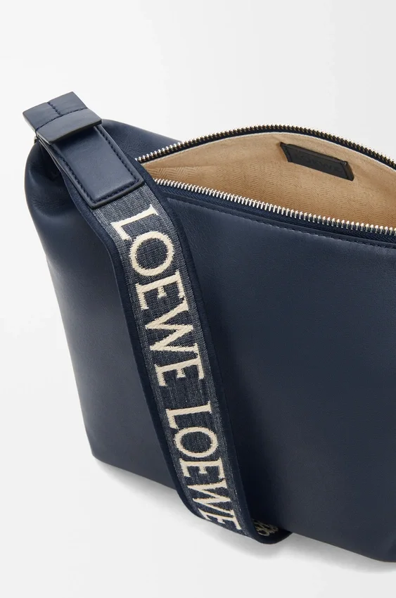 Mała torebka Cubi Crossbody z miękkiej, gładkiej skóry cielęcej i żakardu Mała torebka Cubi Crossbody z miękkiej, gładkiej skóry cielęcej i żakardu