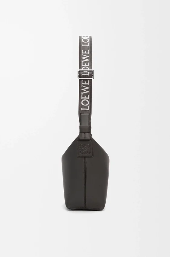 Mała torebka Cubi Crossbody z miękkiej, gładkiej skóry cielęcej i żakardu Mała torebka Cubi Crossbody z miękkiej, gładkiej skóry cielęcej i żakardu