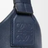 Mała torebka Cubi Crossbody z miękkiej, gładkiej skóry cielęcej i żakardu Mała torebka Cubi Crossbody z miękkiej, gładkiej skóry cielęcej i żakardu