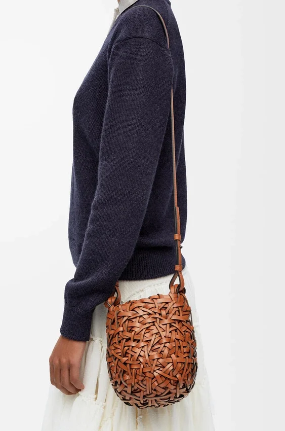 Mała torebka Nest Basket ze skóry cielęcej Mała torebka Nest Basket ze skóry cielęcej
