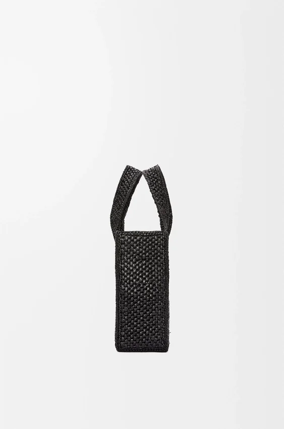 Mini font Tote loewe z napisem w rafii Mini font Tote loewe z napisem w rafii