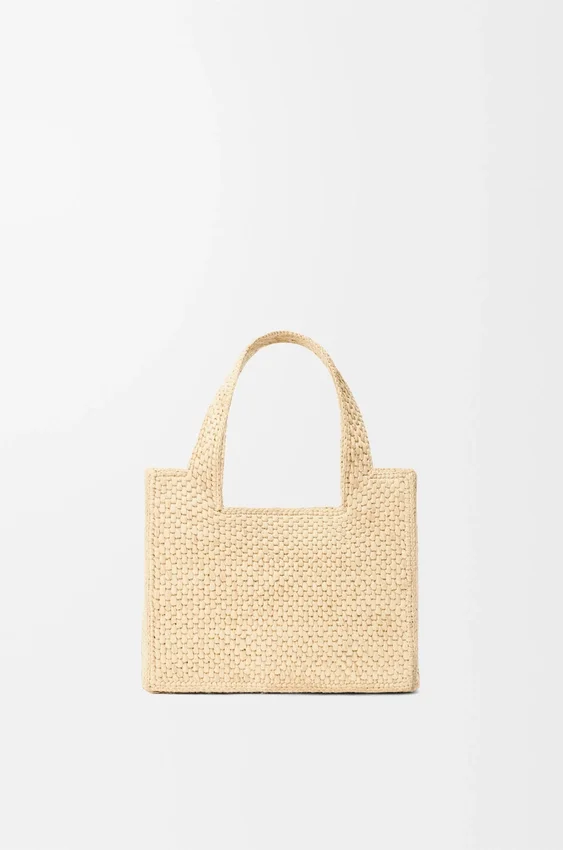 Mini font Tote loewe z napisem w rafii Mini font Tote loewe z napisem w rafii