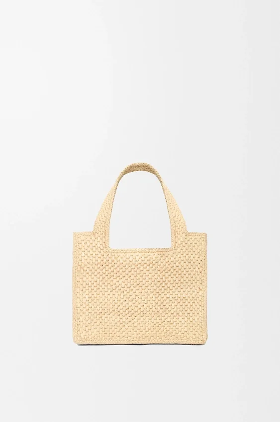 Mini font Tote loewe z napisem w rafii Mini font Tote loewe z napisem w rafii
