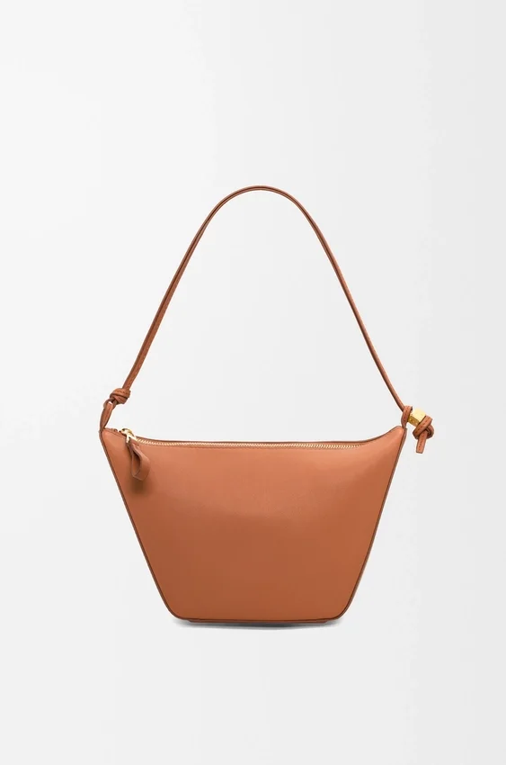 Mini Hammock Hobo z klasycznej skóry cielęcej Mini Hammock Hobo z klasycznej skóry cielęcej