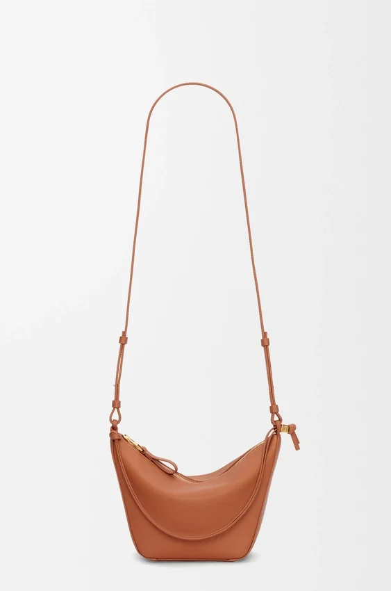 Mini Hammock Hobo z klasycznej skóry cielęcej Mini Hammock Hobo z klasycznej skóry cielęcej