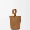 Mini torebka typu Pebble Bucket z gładkiej skóry cielęcej Mini torebka typu Pebble Bucket z gładkiej skóry cielęcej