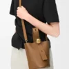 Mini torebka typu Pebble Bucket z gładkiej skóry cielęcej Mini torebka typu Pebble Bucket z gładkiej skóry cielęcej