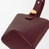 Mini torebka typu Pebble Bucket z gładkiej skóry cielęcej Mini torebka typu Pebble Bucket z gładkiej skóry cielęcej