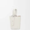 Mini torebka typu Pebble Bucket z miękkiej, ziarnistej skóry cielęcej