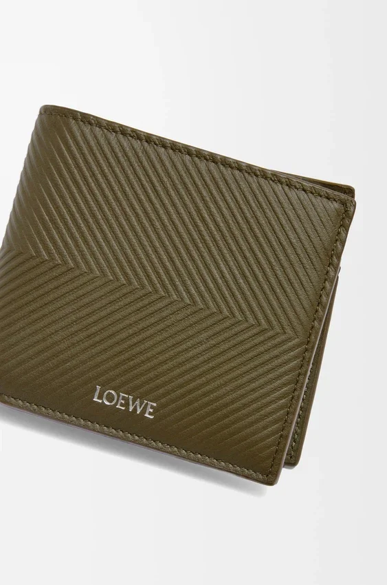 Portfel na monety typu bifold z teksturowanej klasycznej skóry cielęcej Portfel na monety typu bifold z teksturowanej klasycznej skóry cielęcej