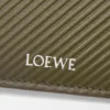 Portfel składany z teksturowanej klasycznej skóry cielęcej Portfel składany z teksturowanej klasycznej skóry cielęcej