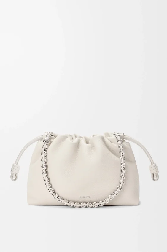Średnia Flamenco Purse z drobnoziarnistej skóry cielęcej Średnia Flamenco Purse z drobnoziarnistej skóry cielęcej
