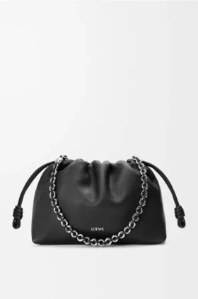 Średnia Flamenco Purse z drobnoziarnistej skóry cielęcej