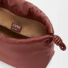 Średnia Flamenco Purse z drobnoziarnistej skóry cielęcej Średnia Flamenco Purse z drobnoziarnistej skóry cielęcej