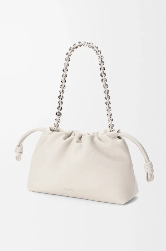 Średnia Flamenco Purse z drobnoziarnistej skóry cielęcej Średnia Flamenco Purse z drobnoziarnistej skóry cielęcej